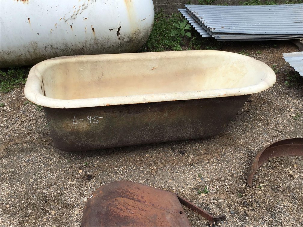 CAST IRON BATHTUB