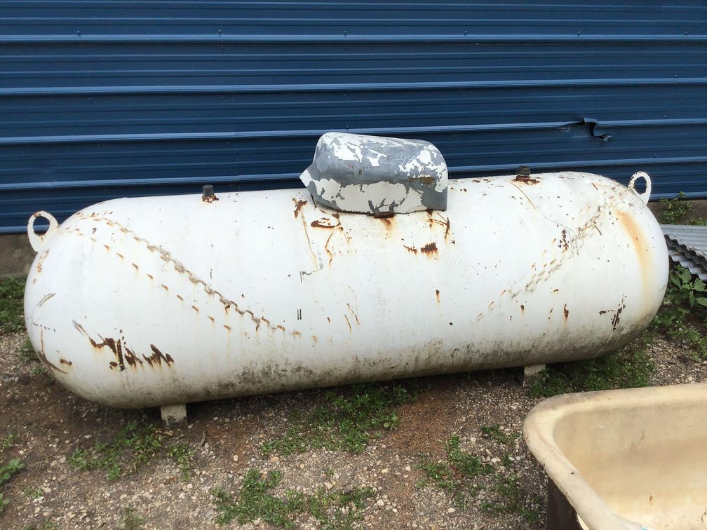 250 GAL LP TANK
