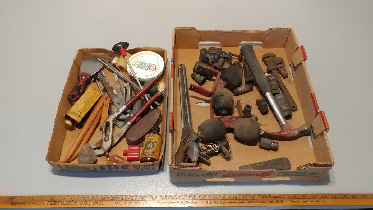 HYDRAULIC ENDS & COUPLERS and SMALL VISE and ASSORTED TOOLS