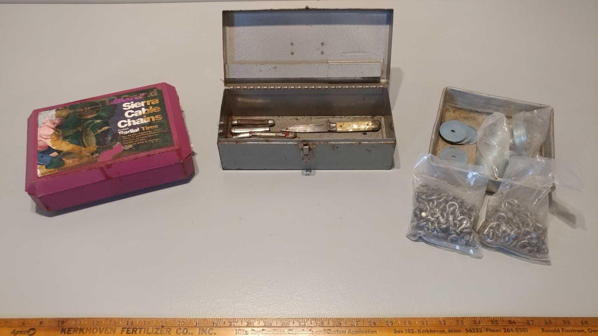 SIERRA CABLE TIRE CHAINS and COLLECTION OF POCKET KNIVES and ASSORTMENT OF WASHERS & CHAIN LINKAGES