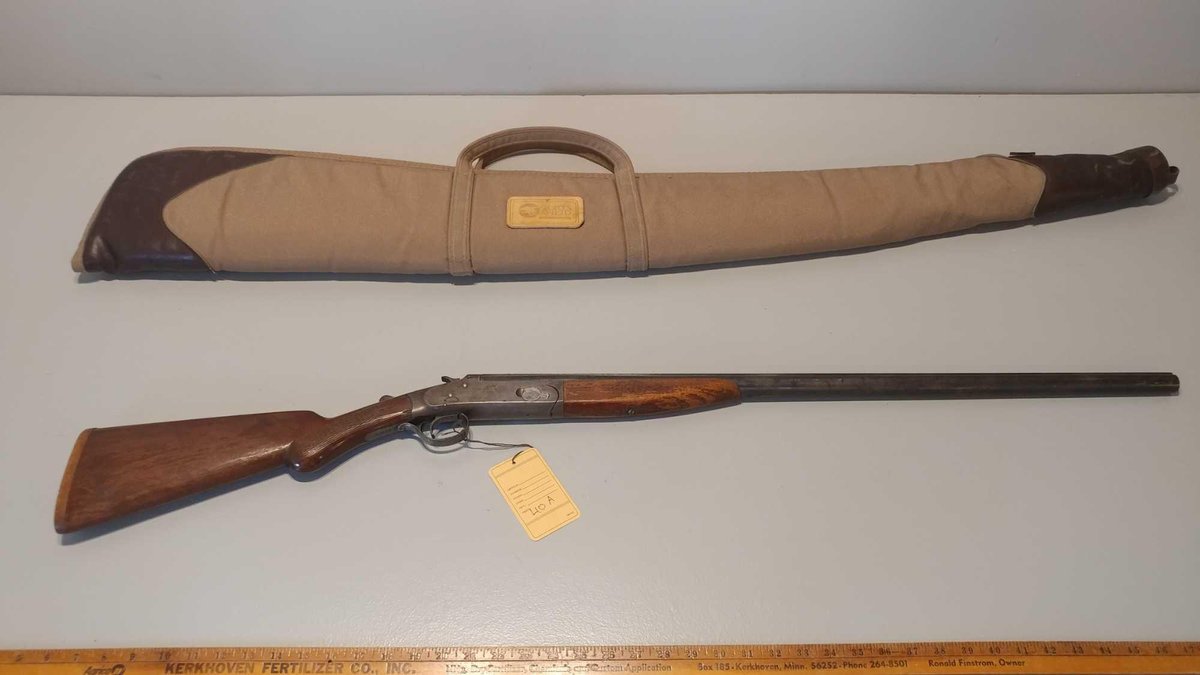 MARSWELLS MODEL 1915 SINGLE SHOT 12 GAUGE SHOTGUN w/CASE