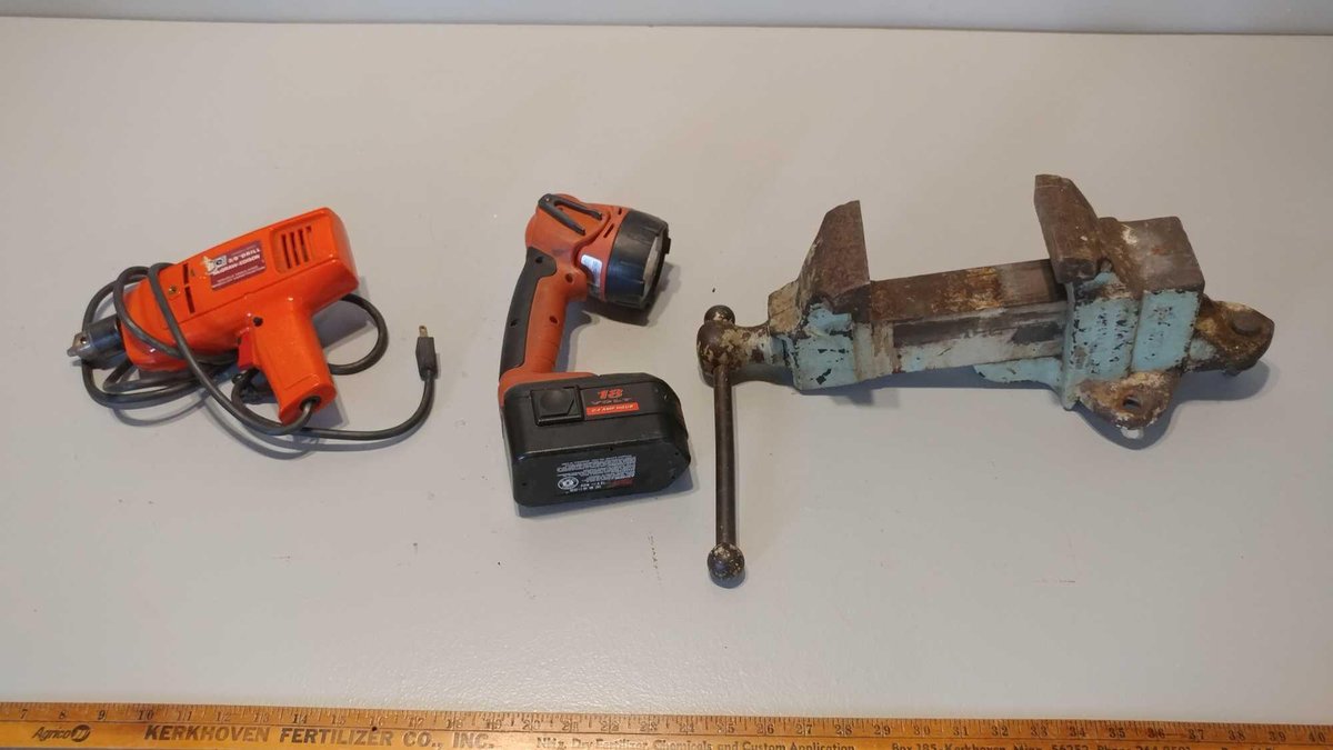 BENCH VISE and MILWAUKEE 18V CORDLESS WORK LIGHT and McGRAW-EDISON 3/8" DRILL