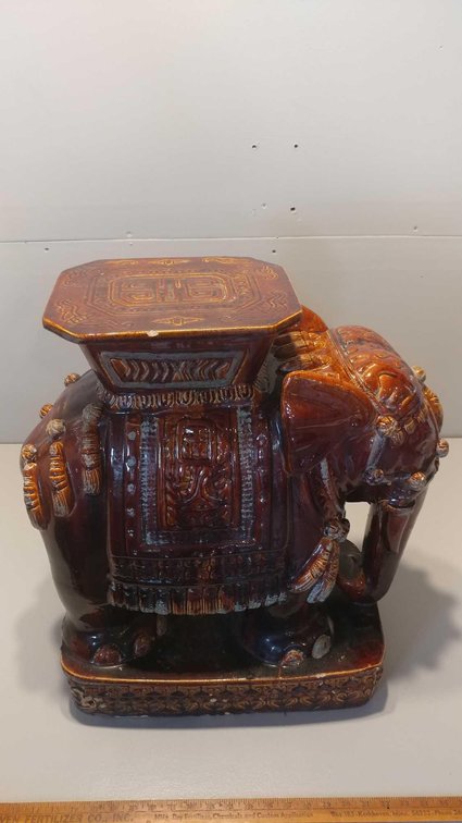 CERAMIC ELEPHANT PLANT STAND (H 24")