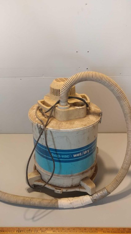 WET/DRY SHOP VAC (TESTED & WORKS)