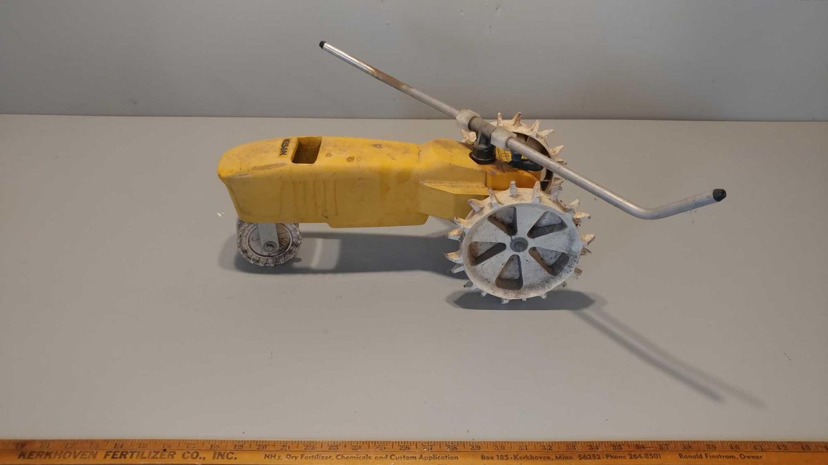 NELSON METAL TRACTOR LAWN SPRINKLER