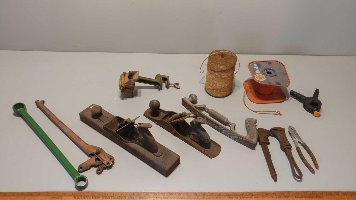 (2) WOOD PLANES, TWINE, PLIERS, PIPE WRENCH, AND MISC