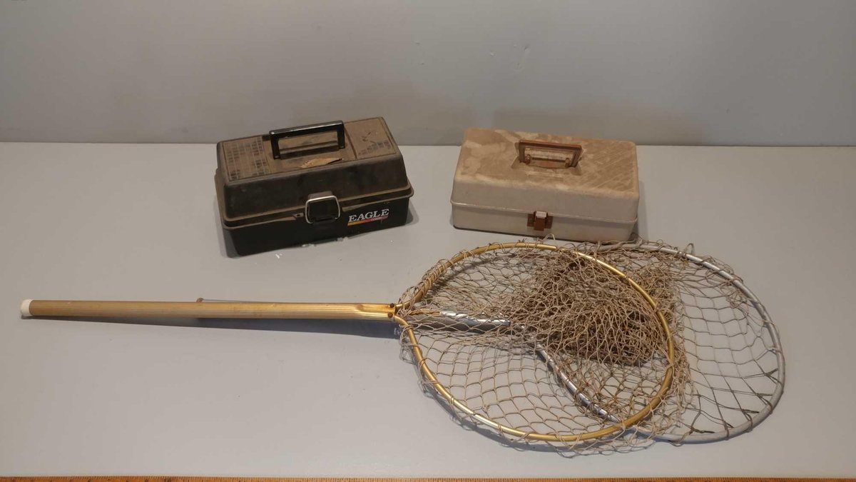 (2) TACKLE BOXES AND (2) FISHING NETS