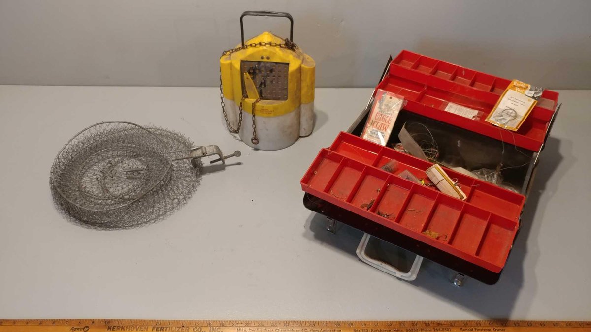 FISHING TACKLE BOX, MINNOW BUCKET, & WIRE FISHING BASKET