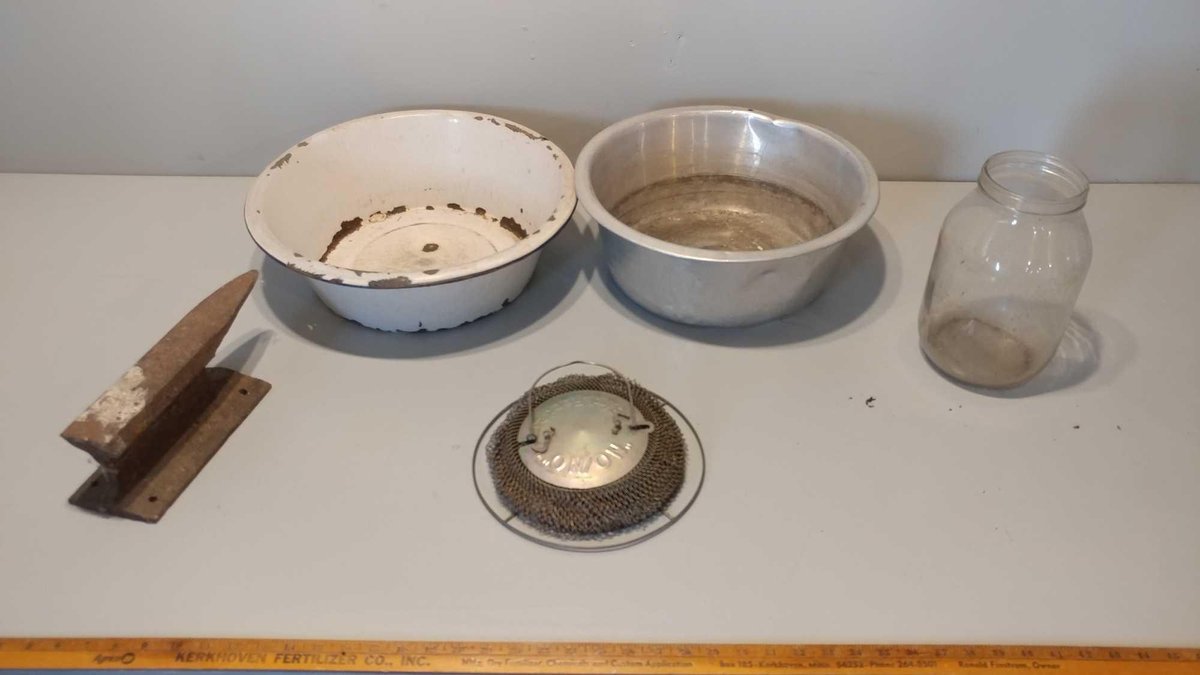 VINTAGE WASH PANS, BIG GLASS JAR, "NO/NO" METAL BIRD FEEDER, & MONARCH METAL RAIL