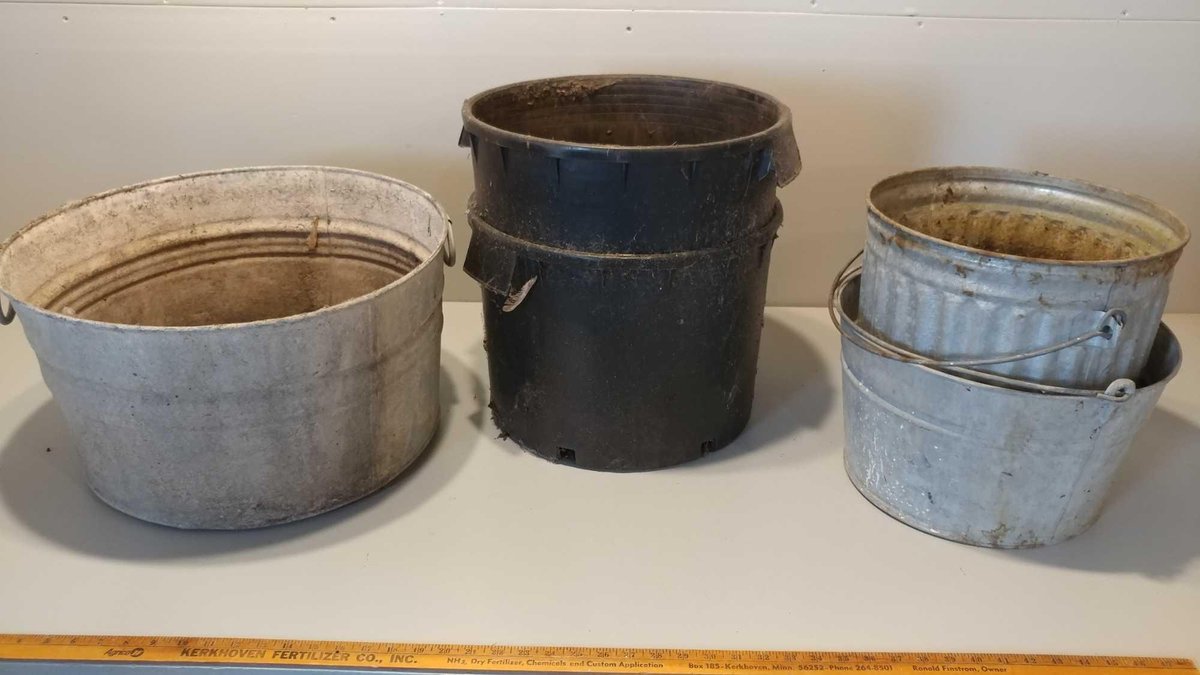 (3) VINTAGE METAL BUCKETS OR PAILS, & (2) PLASTIC OUTSIDE PLANT POTS