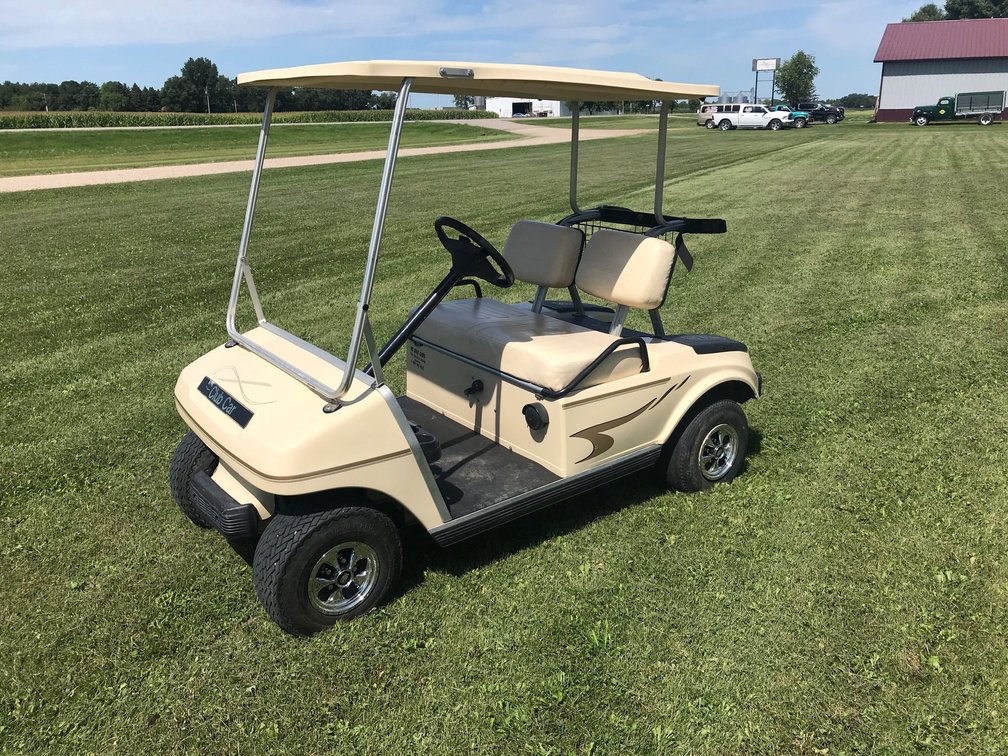 1994 CLUB CAR GOLF CART GAS FRESH TUNE-UP RUNS AND DRIVES GREAT