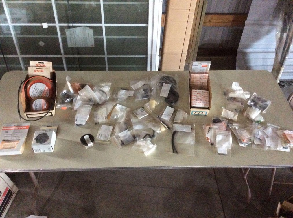 ASSORTMENT OF STIHL TRIMMER & ENGINE PARTS