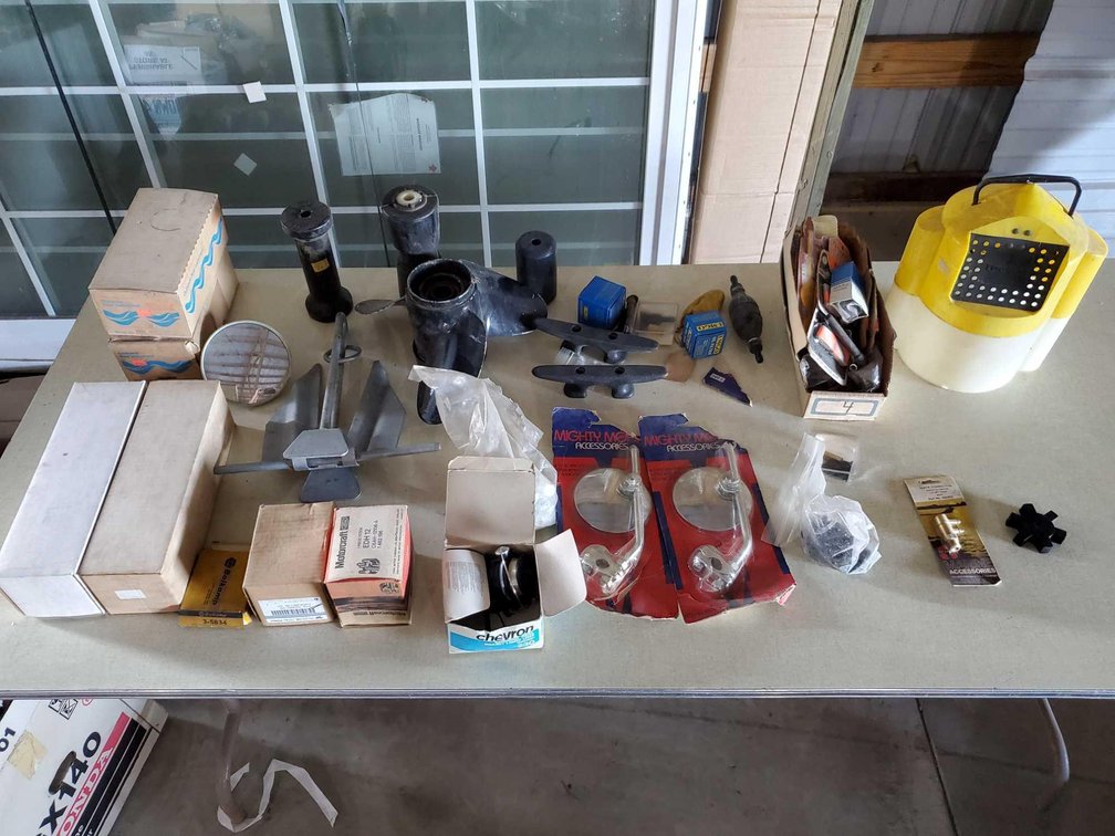 ASSORTMENT OF BOATING PARTS & ACCESSORIES