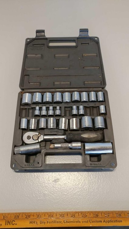 POPULAR MECHANICS 33PC. SOCKET SET