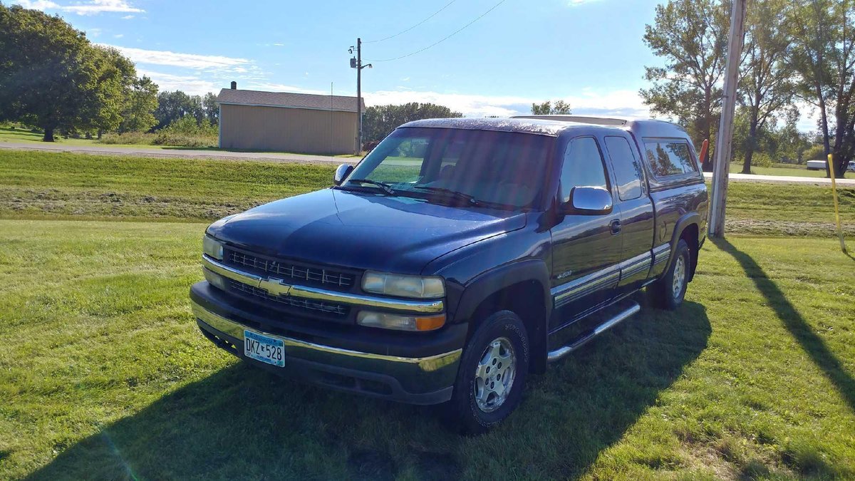 (TITLE) 1999 CHEVY SILVERADO LS, 182,787 MILES, TOPPER, ALUMINUM RIMS, 245/75 R16 TIRES, 4X4, EXTEND