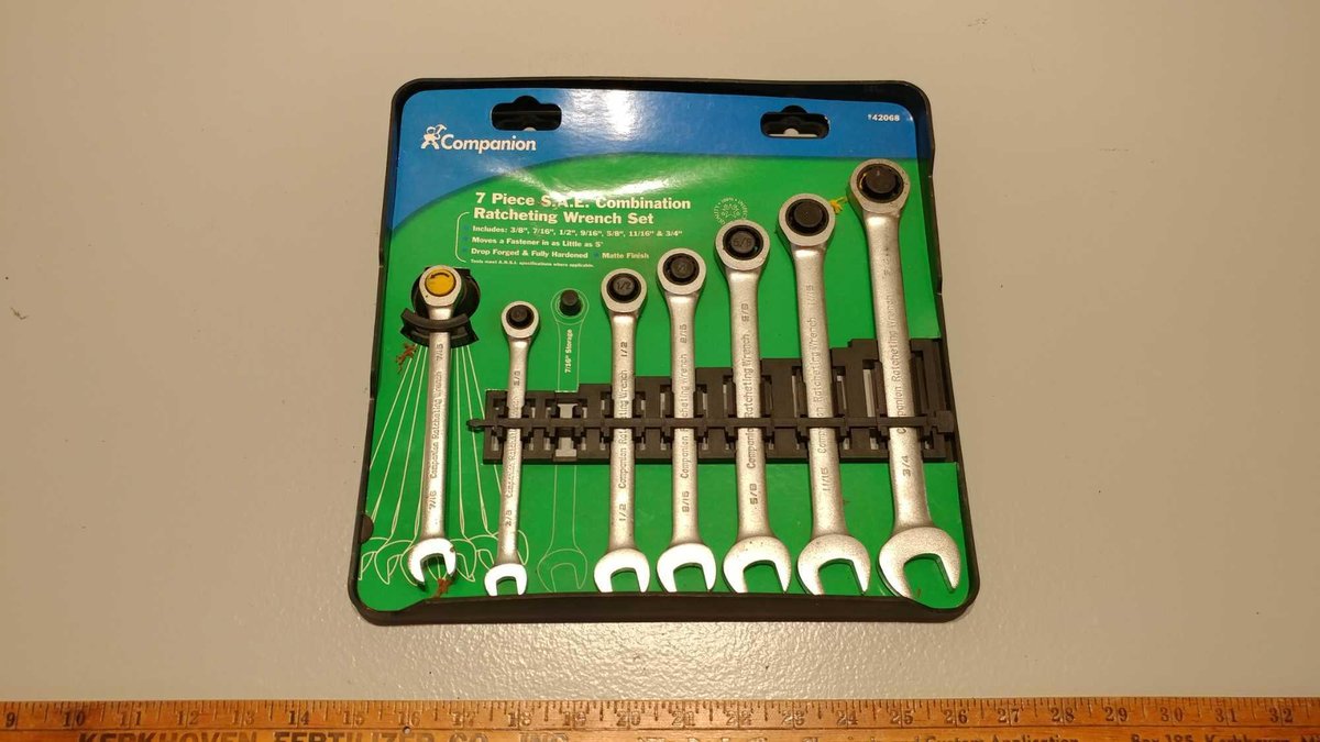 COMPANION 7 PIECE S.A.E. COMBINATION RATCHETING SET,STANDARD,NEW , COMPLETE