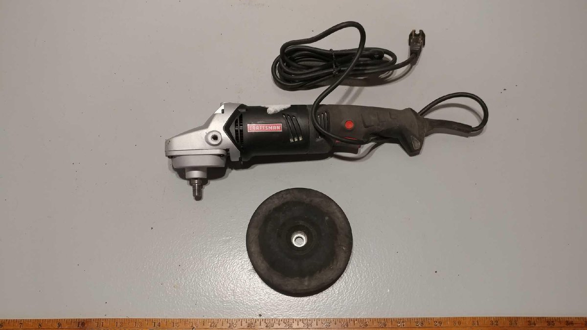 CRAFTSMAN 6 INCH  SANDER AND POLISHER ,ELECTRIC ,WORKS