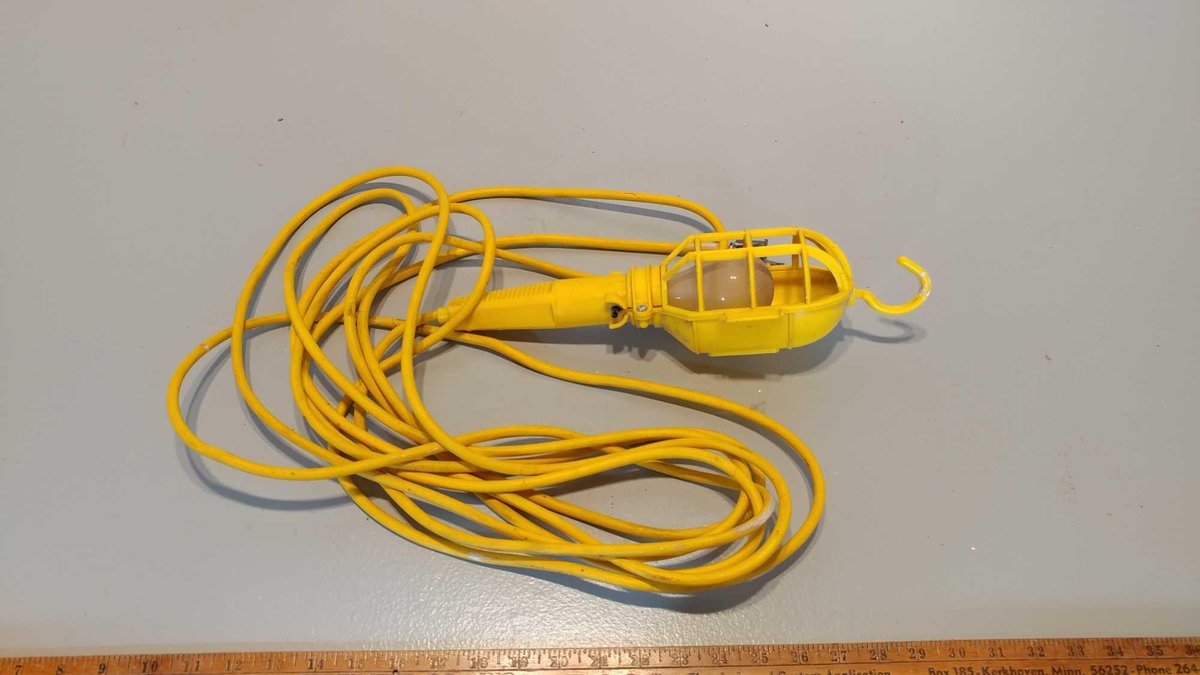 YELLOW TROUBLE LIGHT