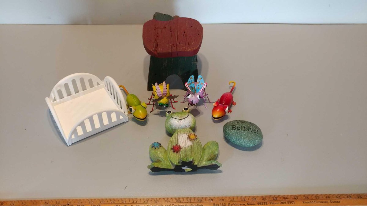 WOODEN APPLE STOOL, & OUTSIDE FROGS & OTHER METAL DECOR, & PLASTIC CONTAINER
