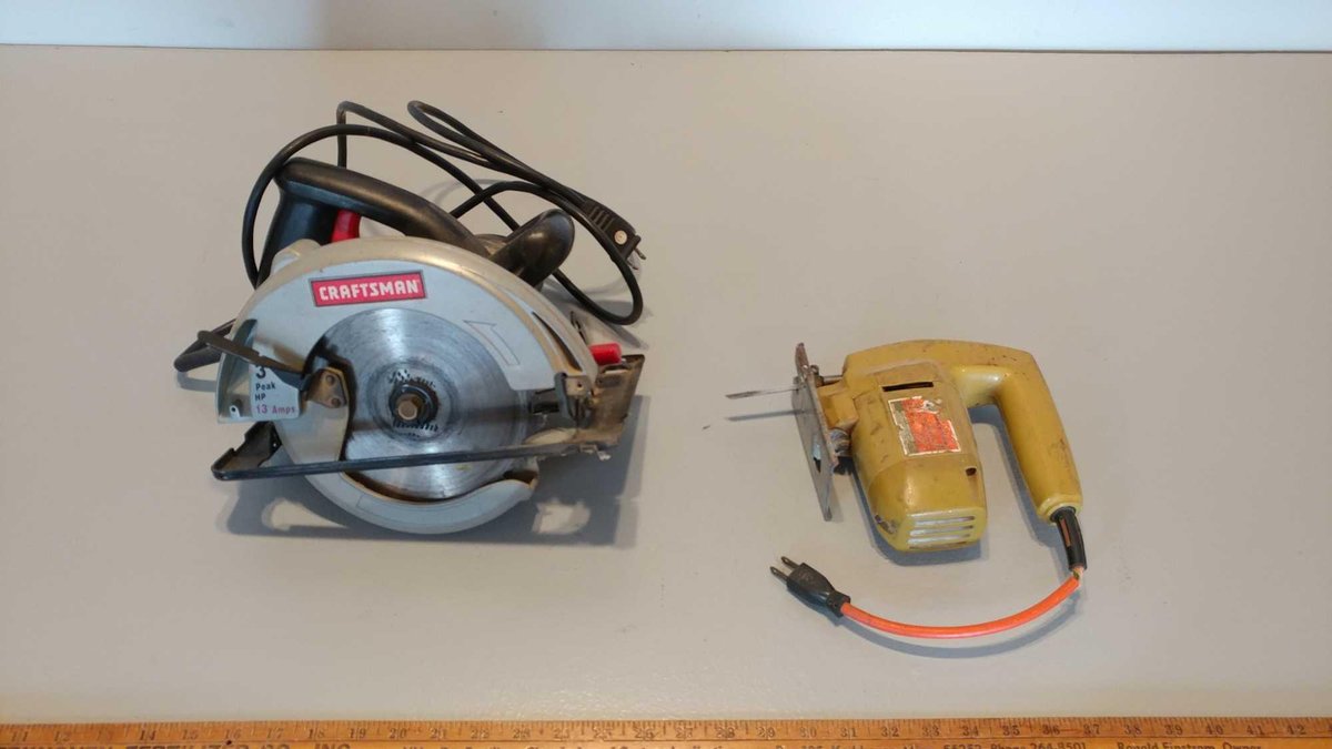 CRAFTSMAN 7 1/4" CIRCULAR SAW, AND BLACK & DECKER JIG SAW