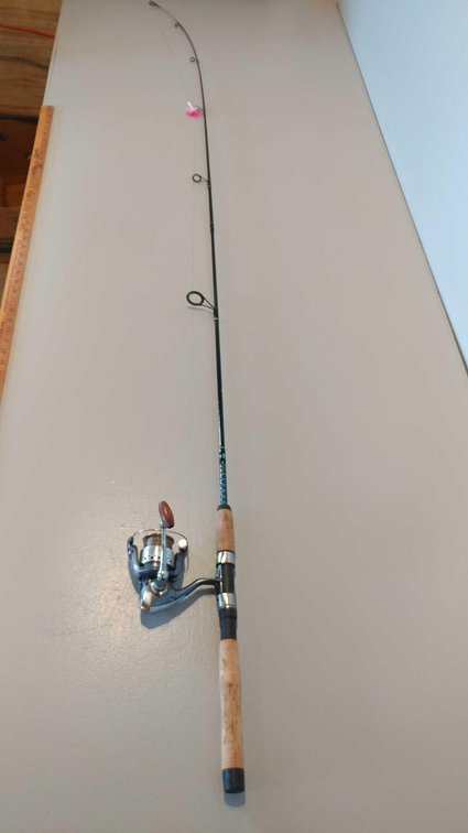 SHAKESPEARE UGLY STICK LITE PRO 7'0' MEDUIM ACTION ,PFLUEGER REEL 