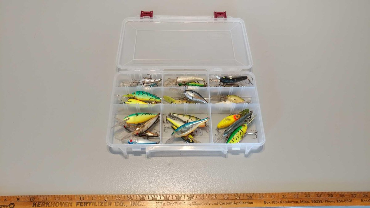 PLANO ORGANIZER WITH RAPALAS,,DEEP RUNNERS,WALLY DRIVER,VARIETY OF COLORS