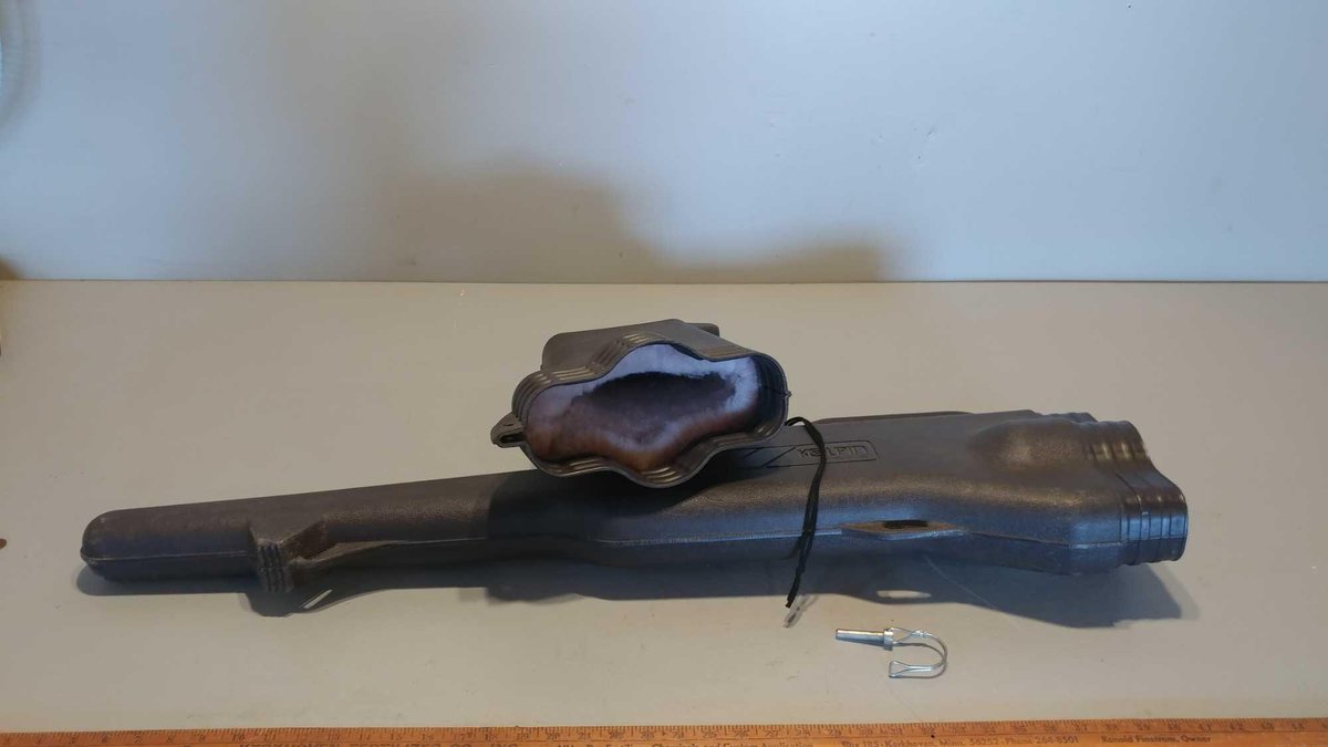 (I-5) KOLPIN HARD SIDE PADDED GUN CASE, (ITEM AT ZIELSDORF AUCTIONS)