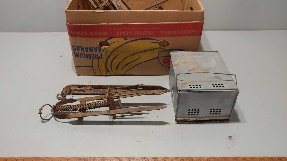 (I-586) (2) GOPHER TRAPS, LIVE TRAP, AND MISC (LOCATED AT ZIELSDORF AUCTIONS)