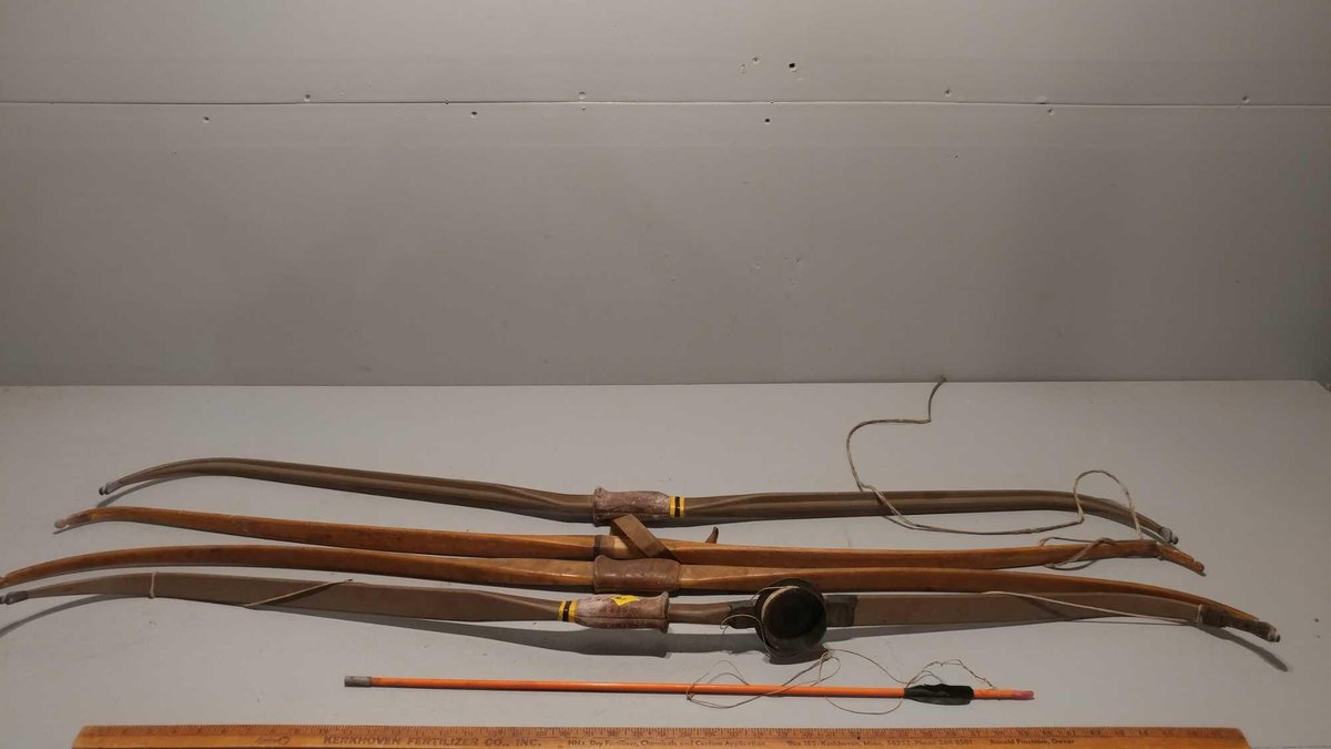 (I-567) (4) RECURVE BOWS (LOCATED AT ZIELSDORF AUCTIONS)
