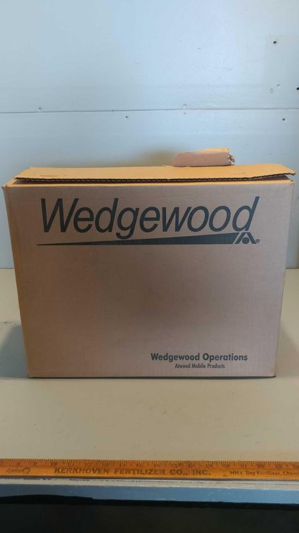 (I-463) WEDGEWOOD STAINLESS STEEL GAS DROP IN COOKTOP, MODEL#56494, (NEW IN BOX), (ITEM AT ZIELSDORF