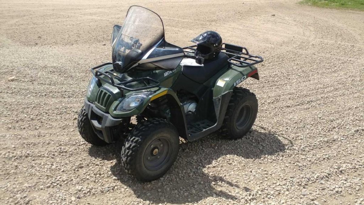 2013 ARCTIC CAT 150CC 4WHEELER, 2WD, 991 MILES, ELECTRIC START, DIGITAL DISPLAY, INCLUDED SPEED LIMI