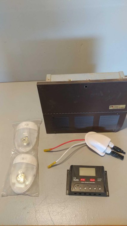 (I-467) PARALLAX 7300 CONVERTER, LED LIGHTS,(NEW IN BOX), (ITEM AT ZIELSDORF AUCTIONS)