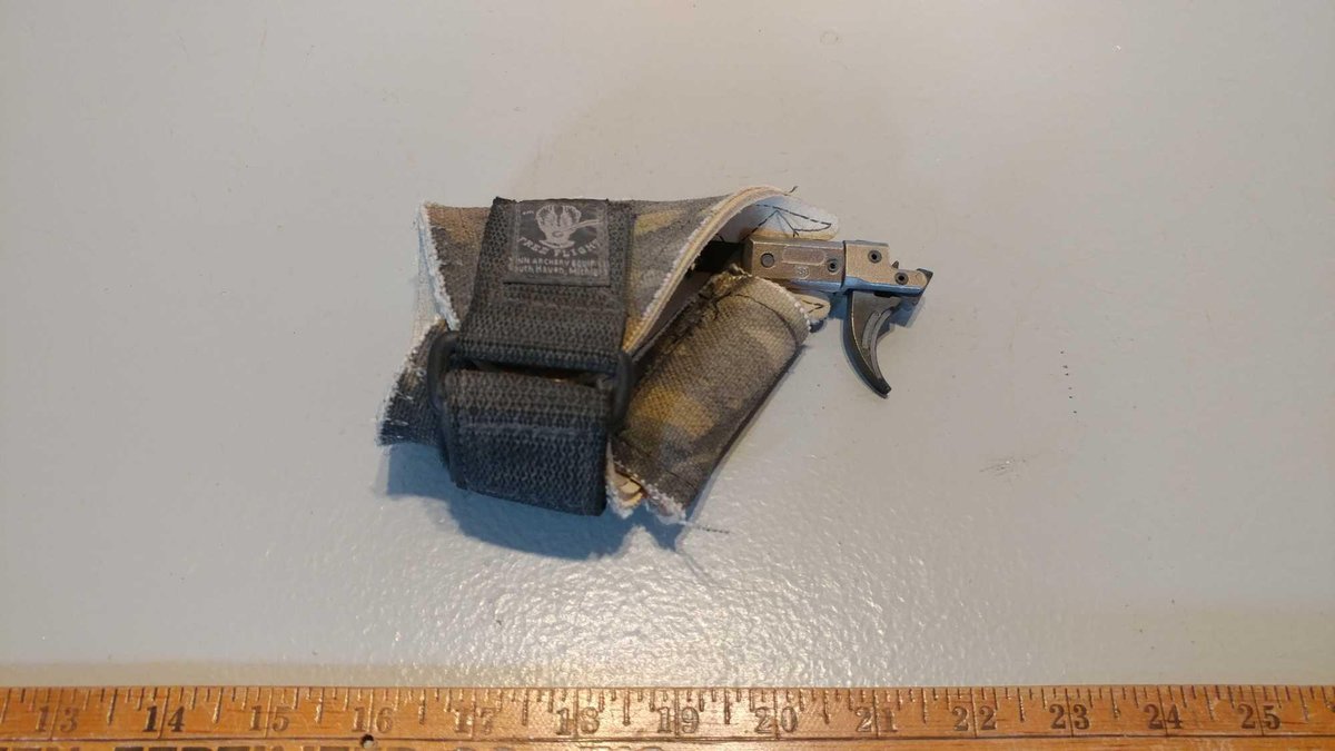 (I-35) FREE FLIGHT BOW RELEASE (ITEM AT ZIELSDORF AUCTIONS)
