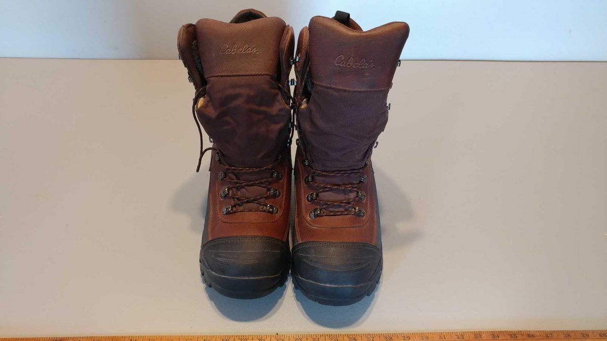 (I-39) CABELA'S PREADATOR EXTREME DRY-PLUS BOOT SIZE 12, NEVER WORN (ITEM AT ZIELSDORF AUCTIONS)