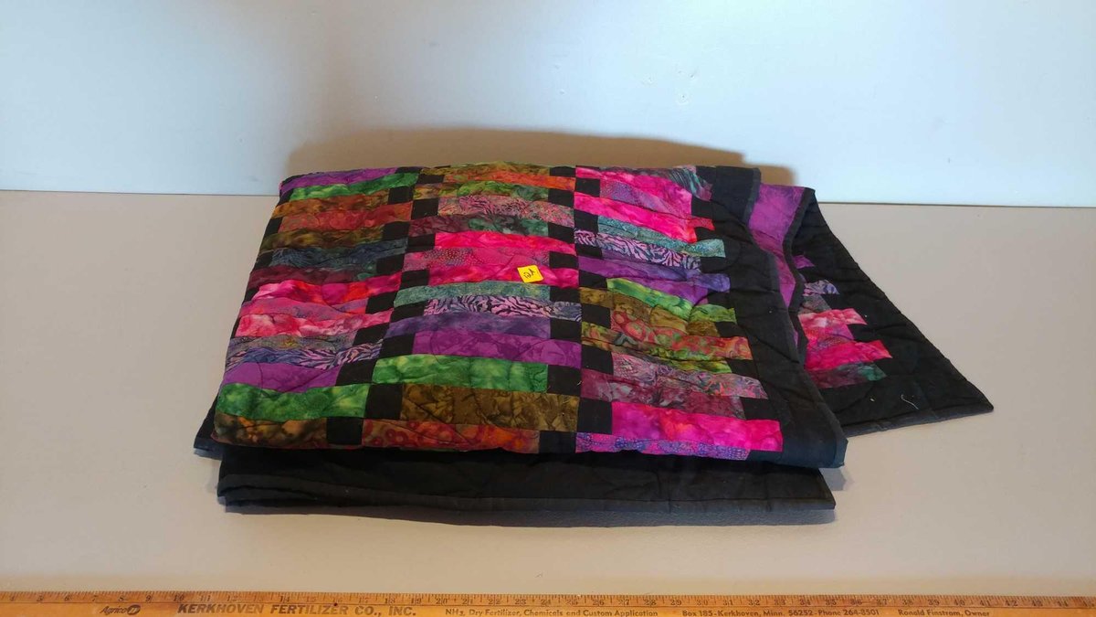 MULTI-COLORED WITH BLACK TRIM QUEEN SIZE HANDMADE QUILT, WITH MACHINE QUILTING