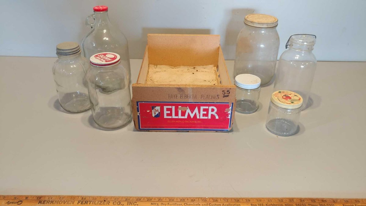 ASSORTMENT OF JARS, (CANNING JARS W/GLASS LID, & OTHERS)