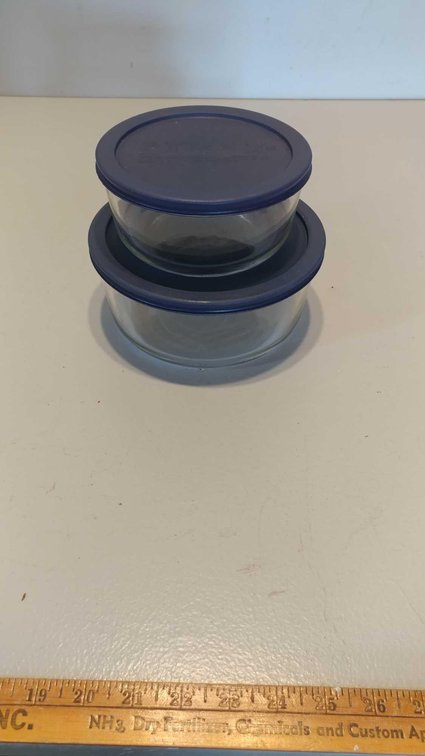 SMALL PYREX GLASS BOWL W/LID & MEDIUM PYREX GLASS BLOW W/LID