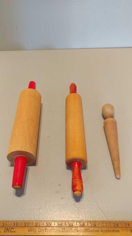 ASSORTMENT OF ROLLING PINS