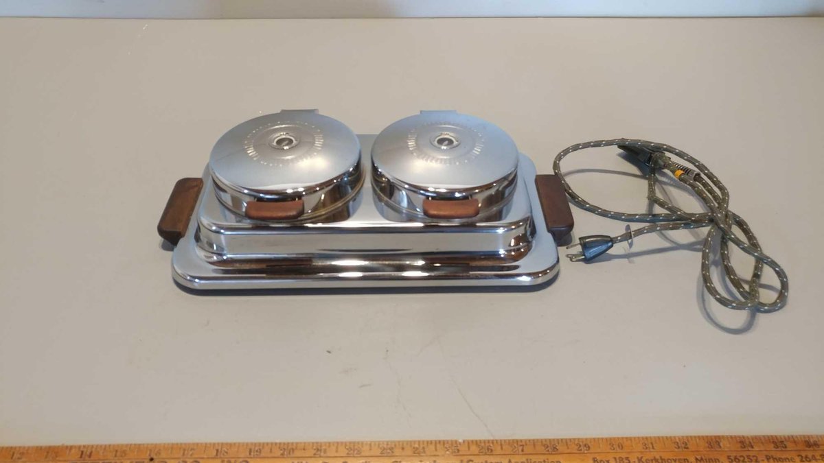 MADE-RITE DOUBLE WAFFLE MAKER