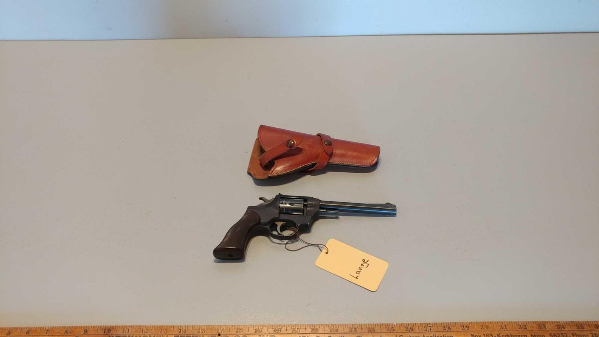 HI-STANDARD .22 CAL REVOLVER, 9 ROUND CYLINDER, SN# 535974 W/HOLSTER