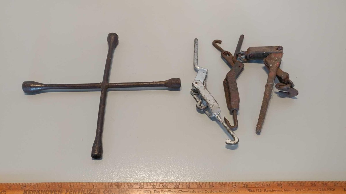 TIRE WRENCH & (3) CHAIN BINDERS