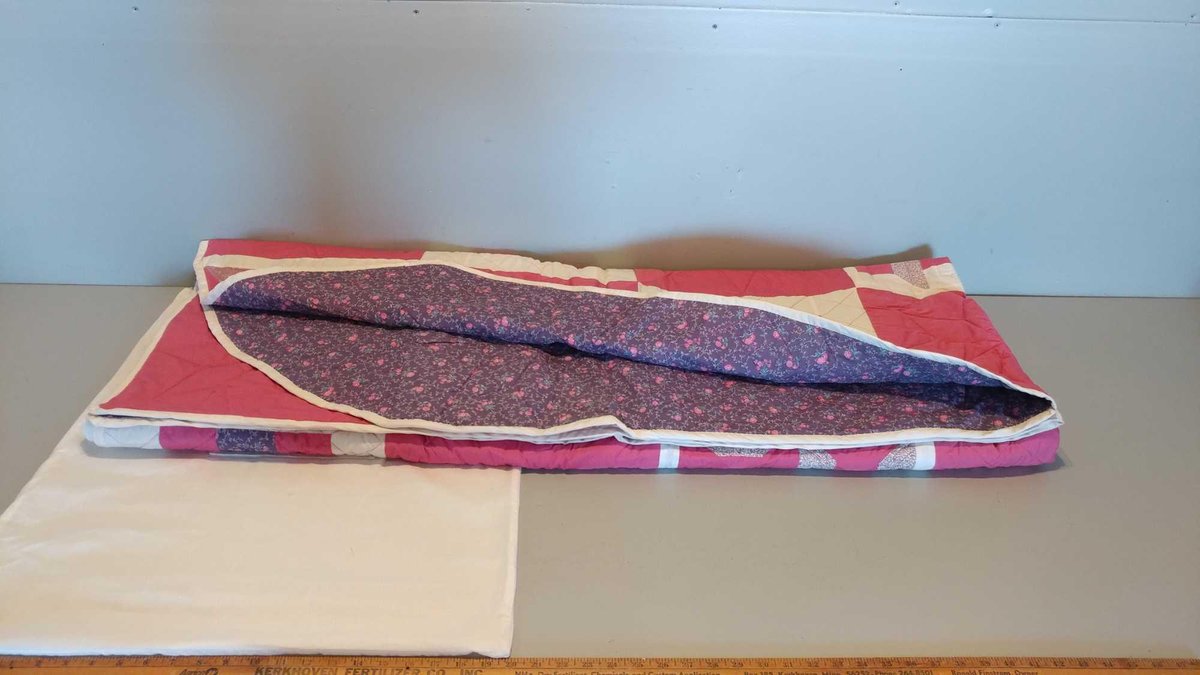 PINK AND PURPLE SAMPLER, 96X112 PIECED AND MACHINE QUILTED BY DORIS LANGE-ROUNDED CORNERS