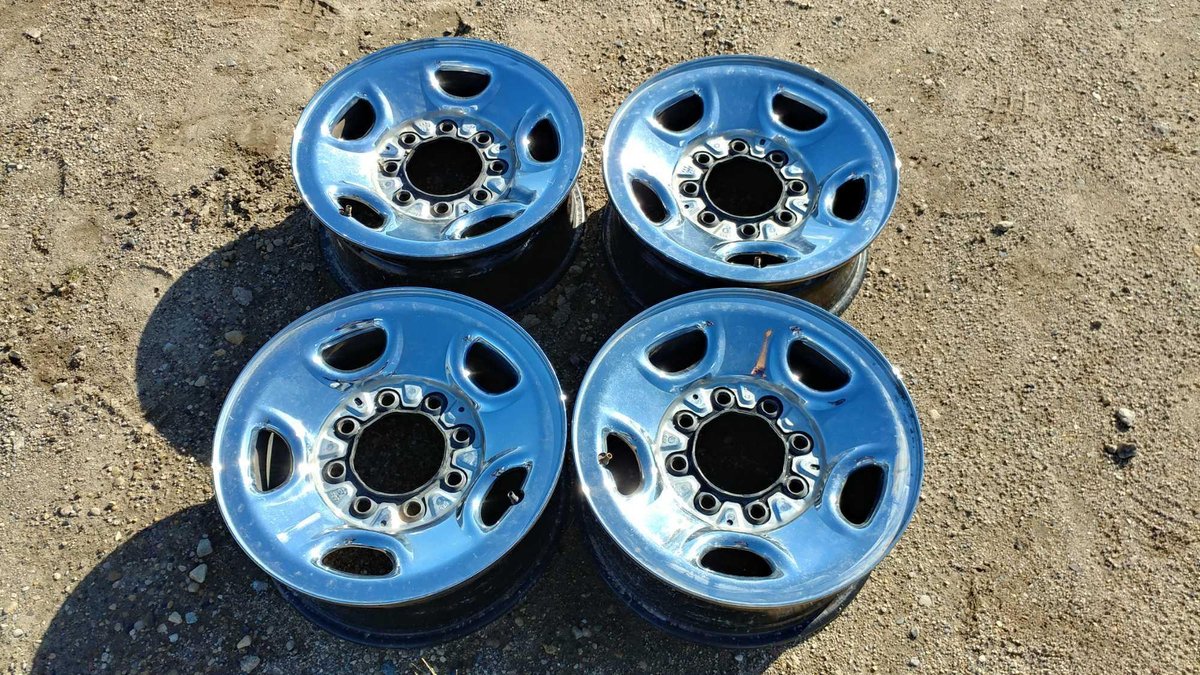 (I-7) (4) 16" CHROME RIMS