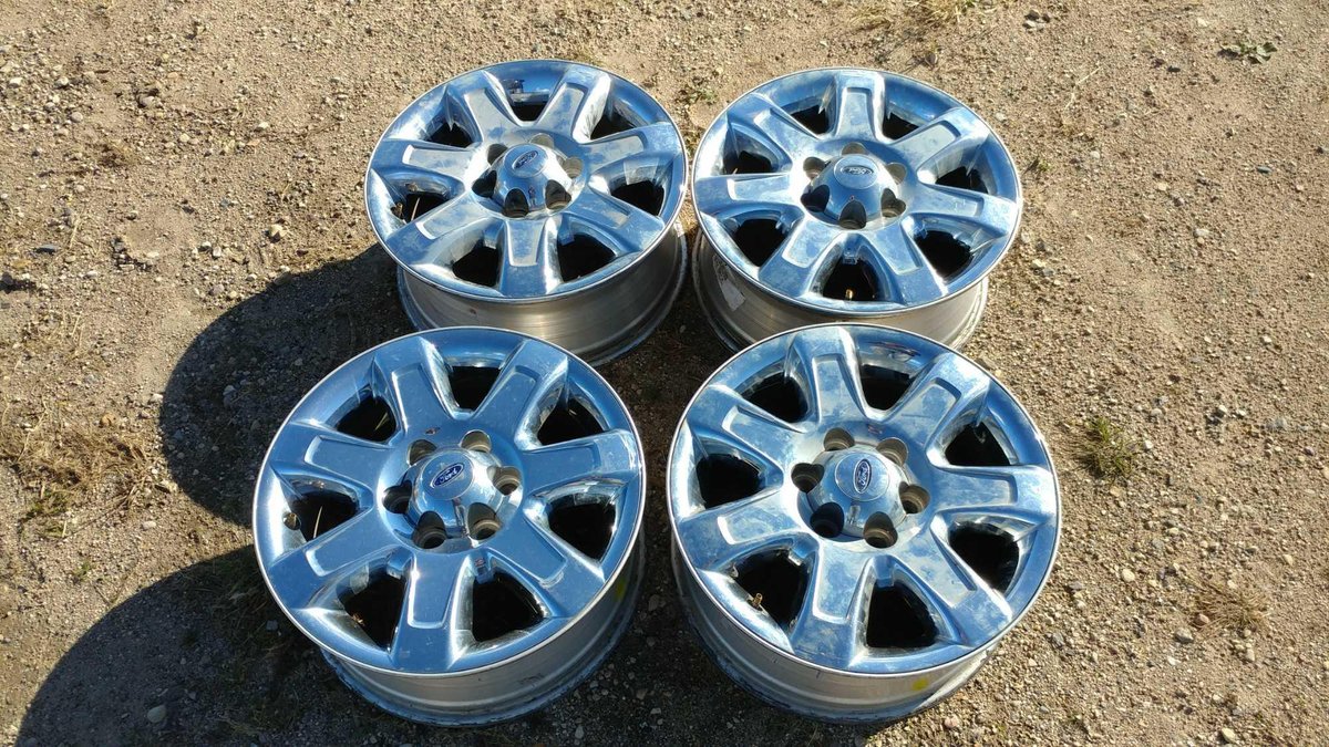 (I-9) (4) 18" CHROME RIMS