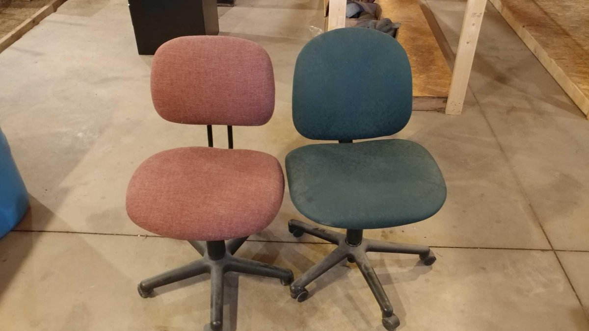 (I-65) (2) OFFICE CHAIRS