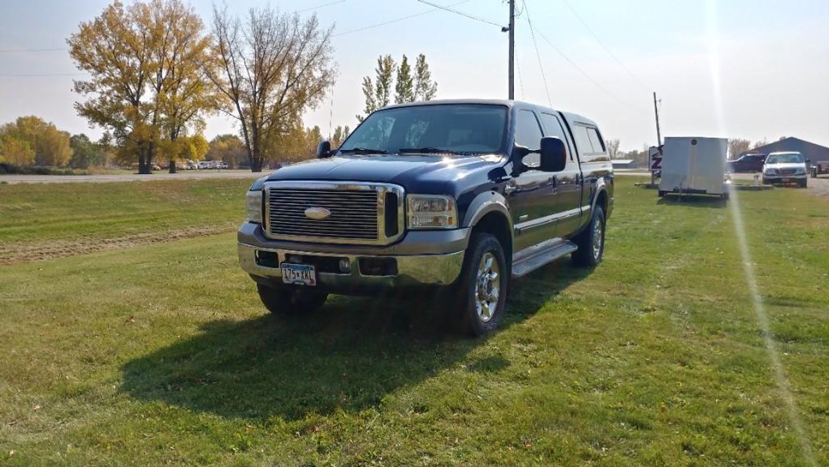 (I-44) (PRIOR SALVAGE TITLE) 2006 FORD F 250 KING RANCH DIESEL CREW CAB, 4 X 4, LEATHER SETS, TOPPER, 252,563 MILE