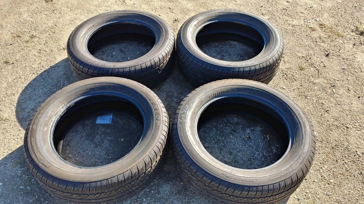 (I-11) (4) DUNLOP SP SPORT 5000M P275/55 R20 APPROX. 9/32 TREAD TIRES