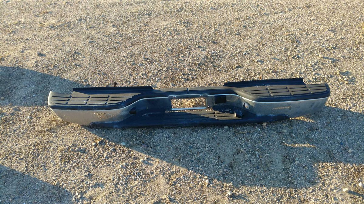 (I-37) 99-06 GM REAR BUMPER 
