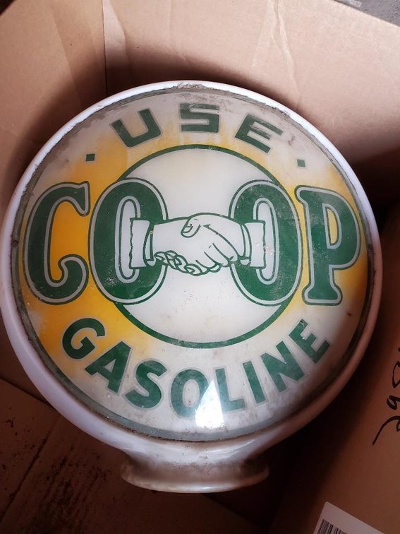 VINTAGE CO-OP GAS PUMP DISPLAY GLOBE