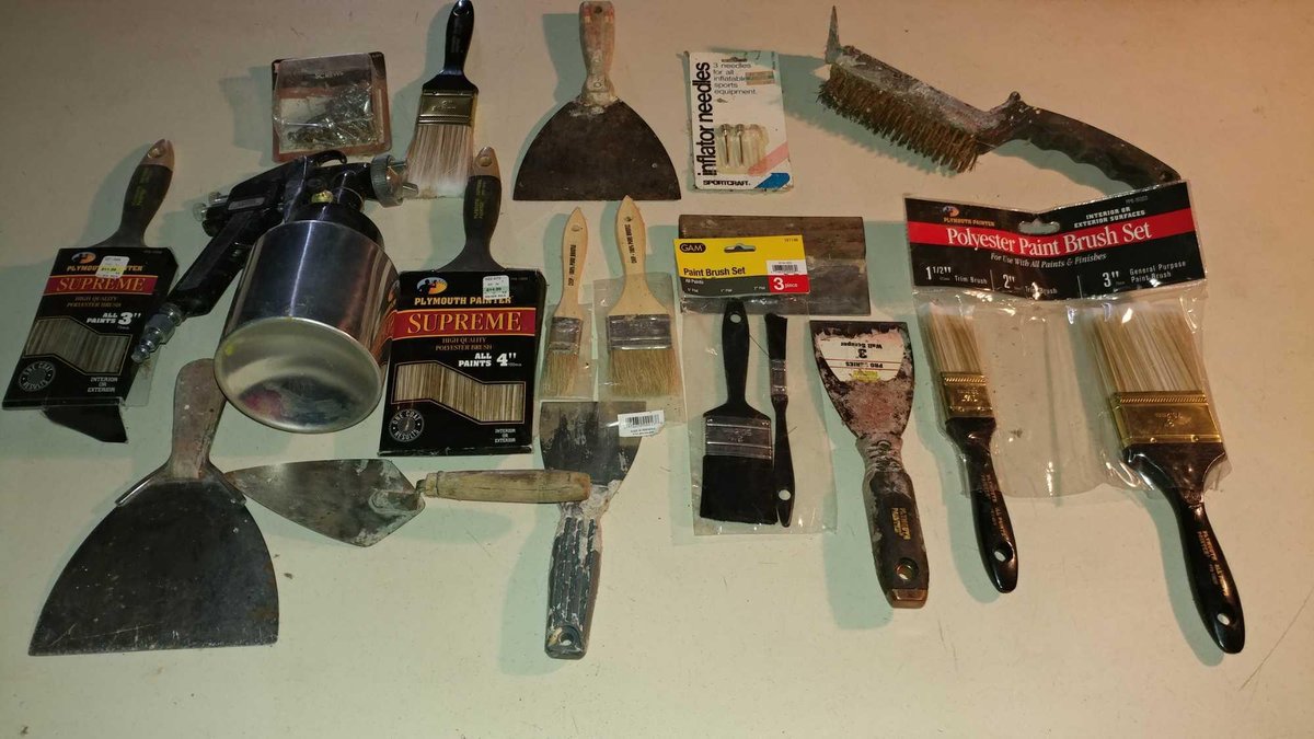 ASSORTMENT OF PAINT BRUSHES, SCRAPERS, WIRE BRUSH, AND AIR PAINT SPRAYERS